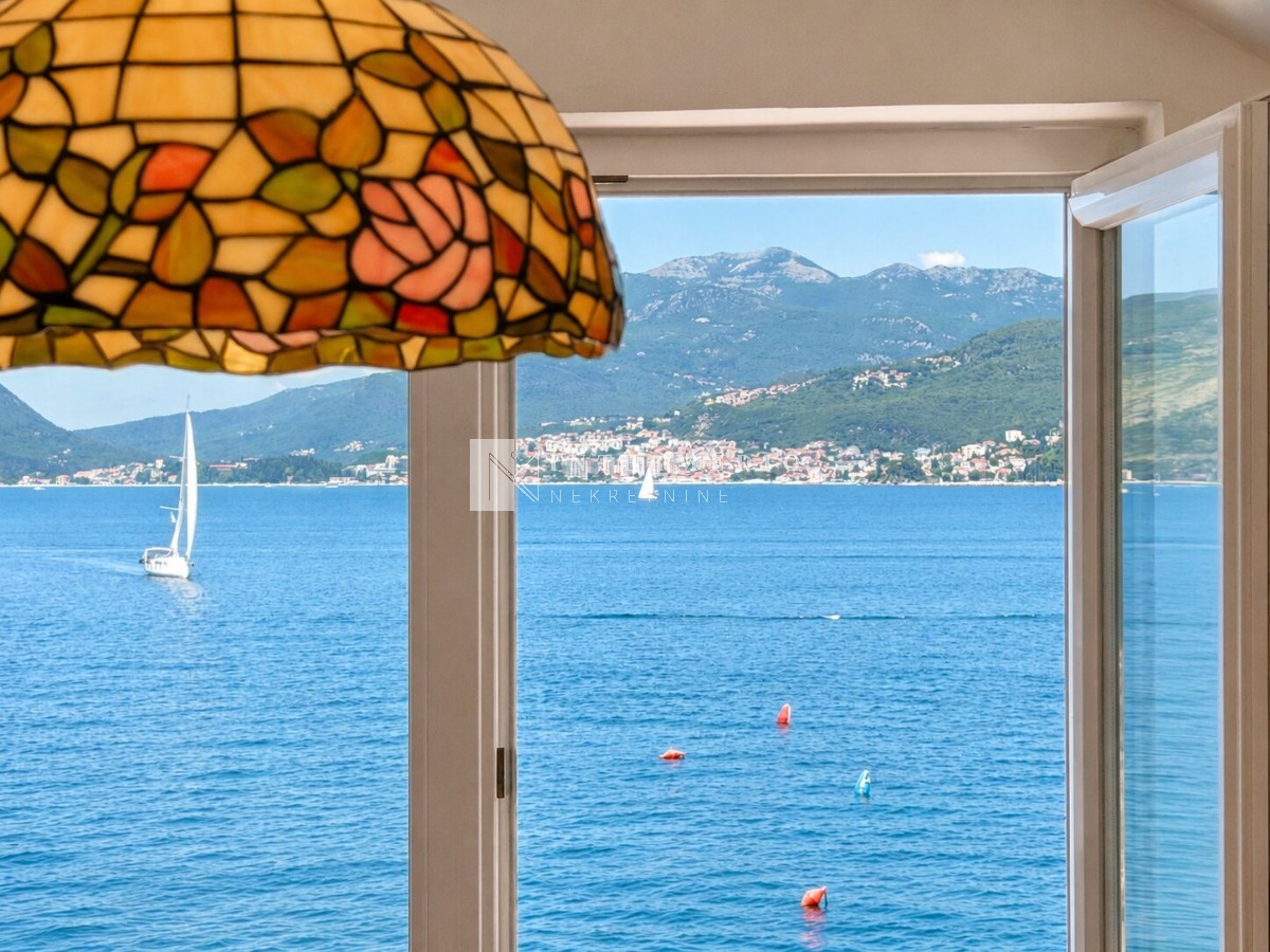 Jednosoban stan na prvoj liniji do mora, Rose, Herceg Novi – terasa sa panoramskim pogledom, privatna ponta i vez za barku